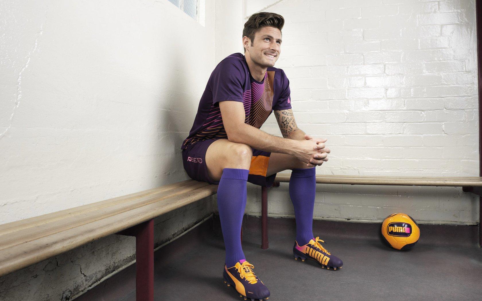 【okooo澳客网官网】中国冰壶队世锦赛首战告捷 新锐组合展