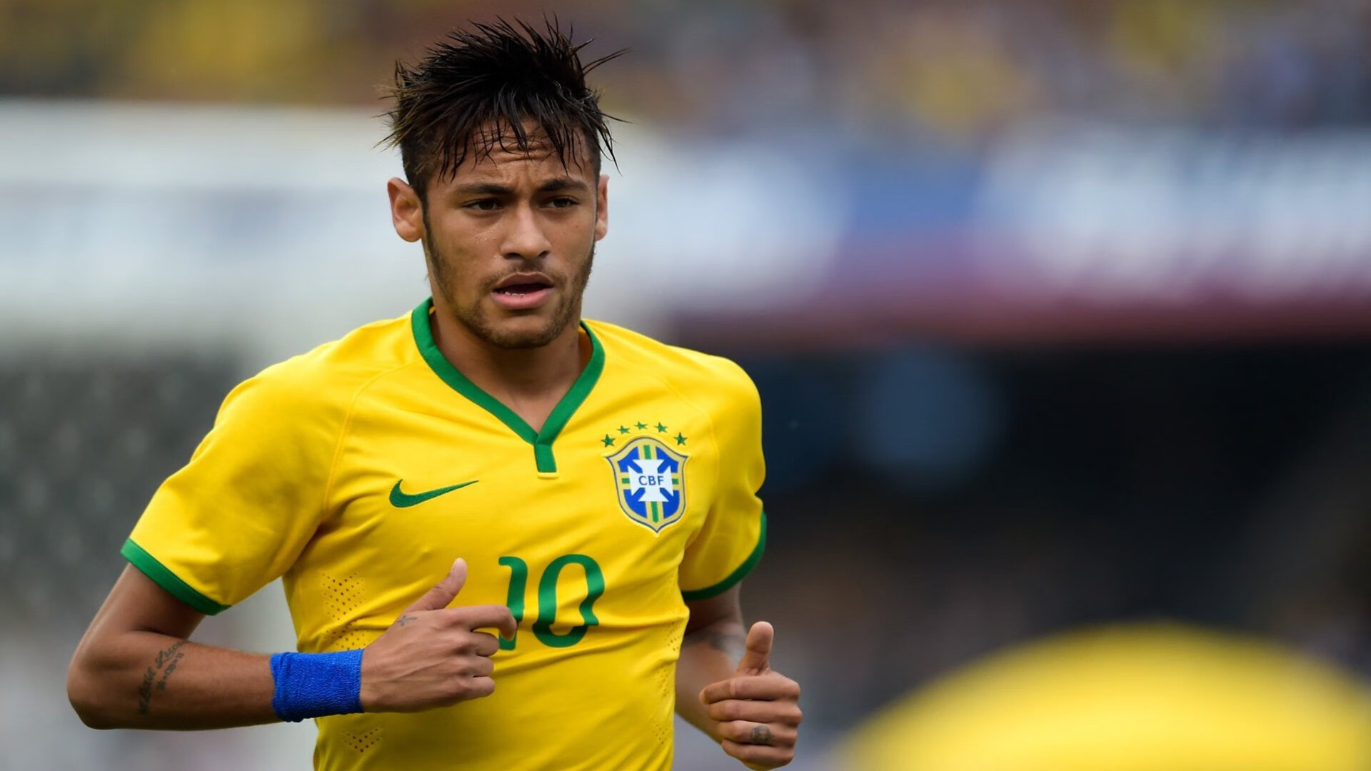 澳客_传奇谢幕，足球巨星李明荣耀退役仪式感动全场