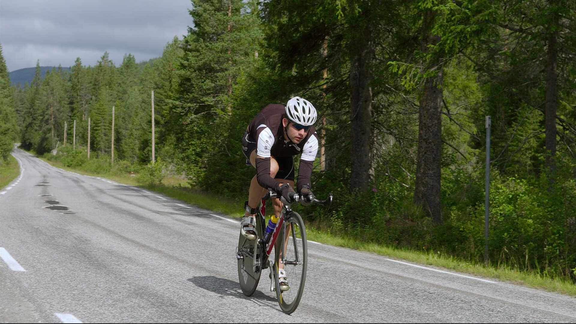 体育外交再谱新篇，中外运动员友谊赛助力双边关系升温